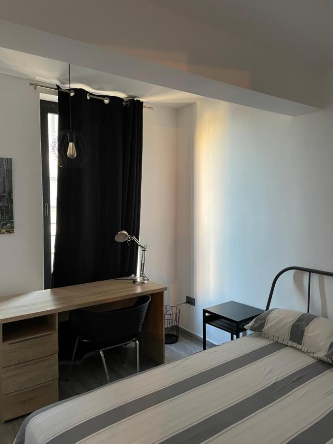 Spacious Seaview Sliema Apt, Steps From Valletta Ferry מראה חיצוני תמונה
