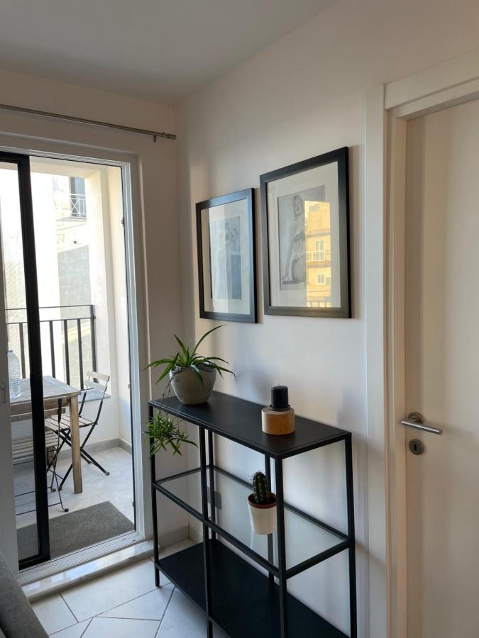 Spacious Seaview Sliema Apt, Steps From Valletta Ferry מראה חיצוני תמונה