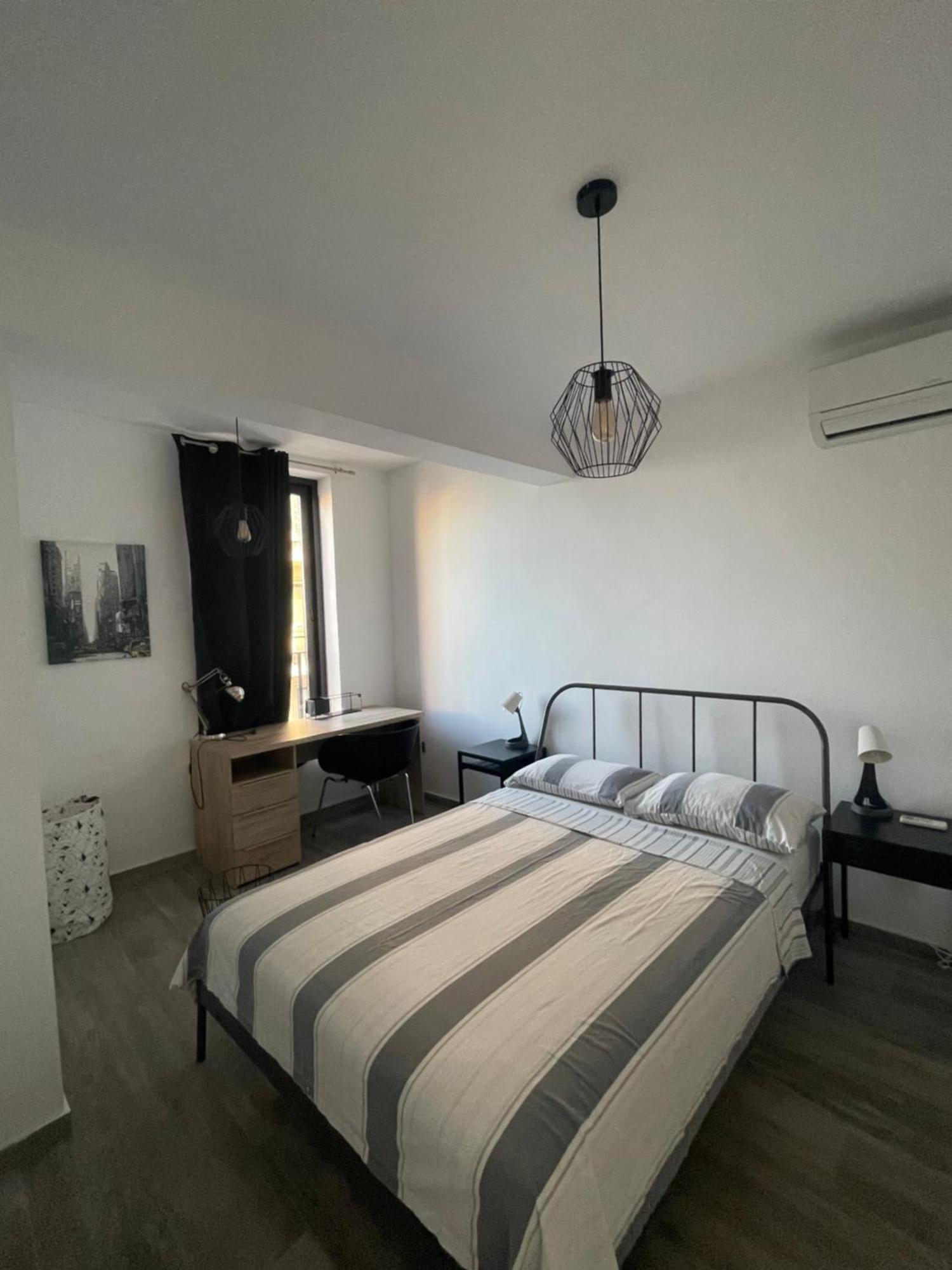 Spacious Seaview Sliema Apt, Steps From Valletta Ferry מראה חיצוני תמונה
