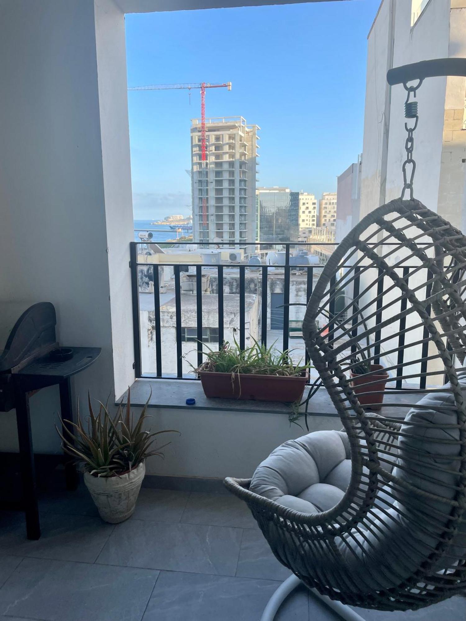 Spacious Seaview Sliema Apt, Steps From Valletta Ferry מראה חיצוני תמונה