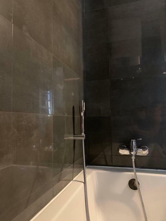 Spacious Seaview Sliema Apt, Steps From Valletta Ferry מראה חיצוני תמונה
