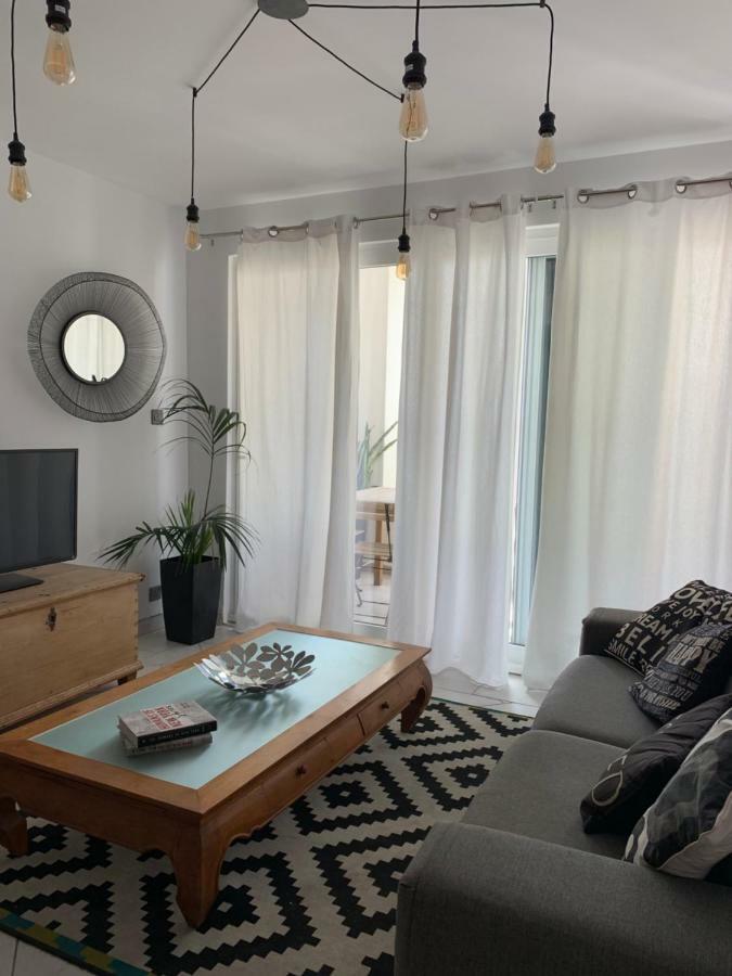 Spacious Seaview Sliema Apt, Steps From Valletta Ferry מראה חיצוני תמונה