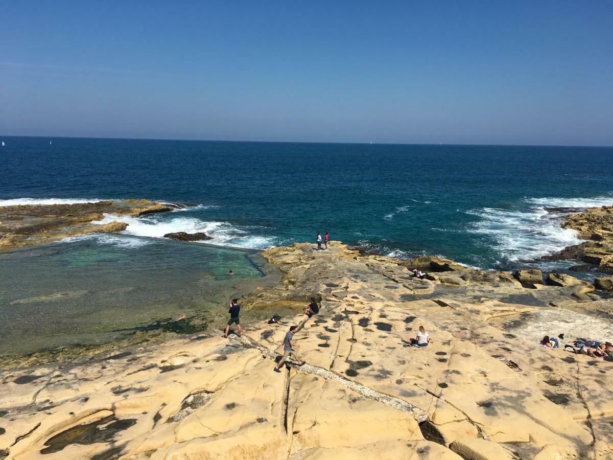 Spacious Seaview Sliema Apt, Steps From Valletta Ferry מראה חיצוני תמונה