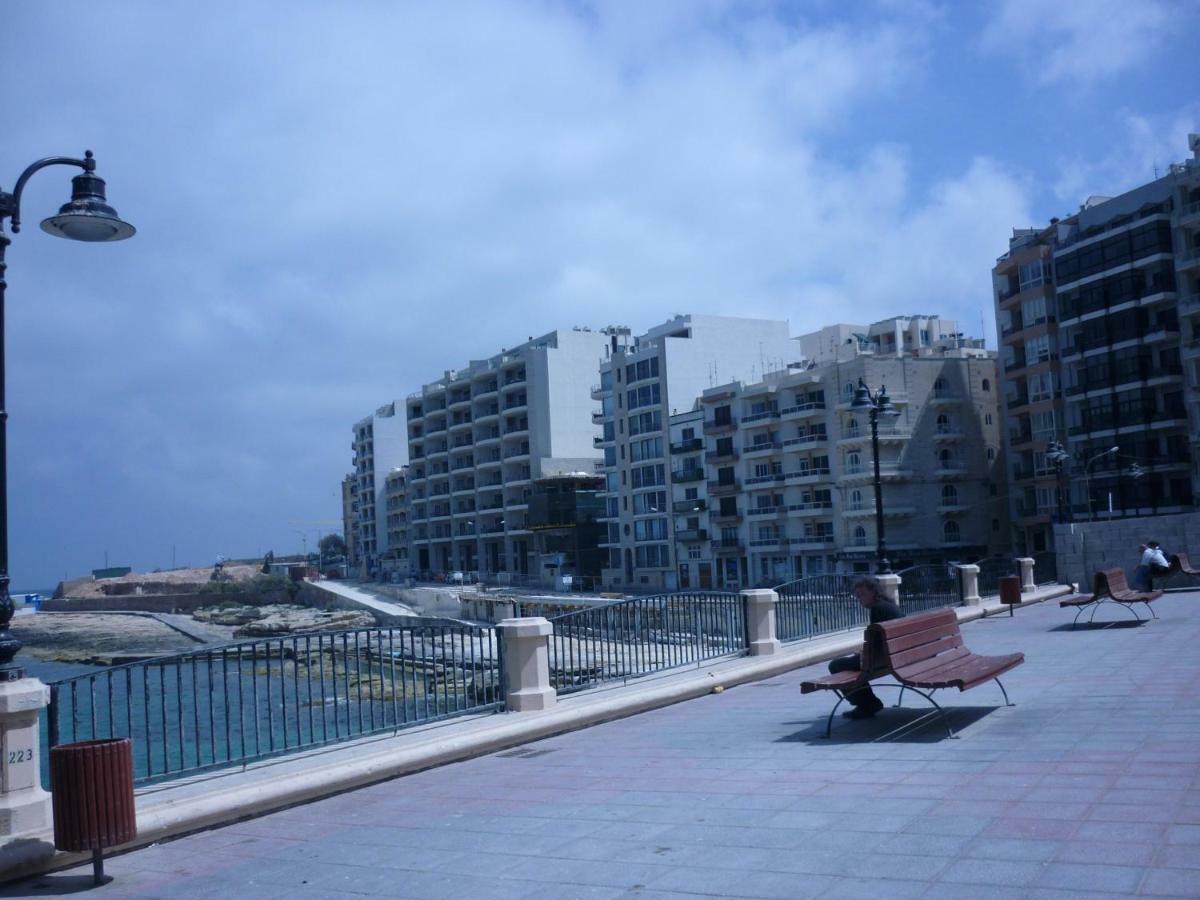 Spacious Seaview Sliema Apt, Steps From Valletta Ferry מראה חיצוני תמונה