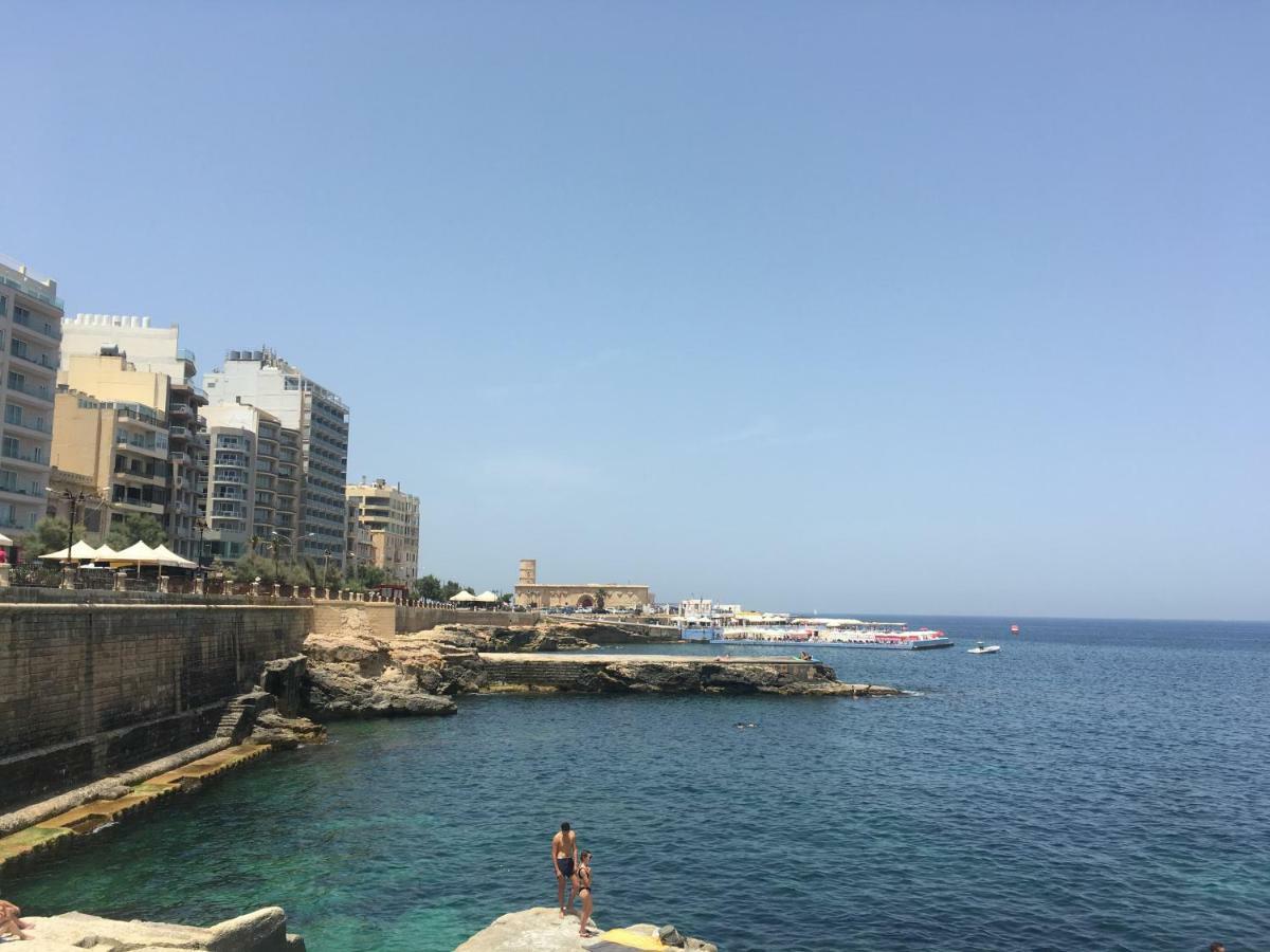 Spacious Seaview Sliema Apt, Steps From Valletta Ferry מראה חיצוני תמונה