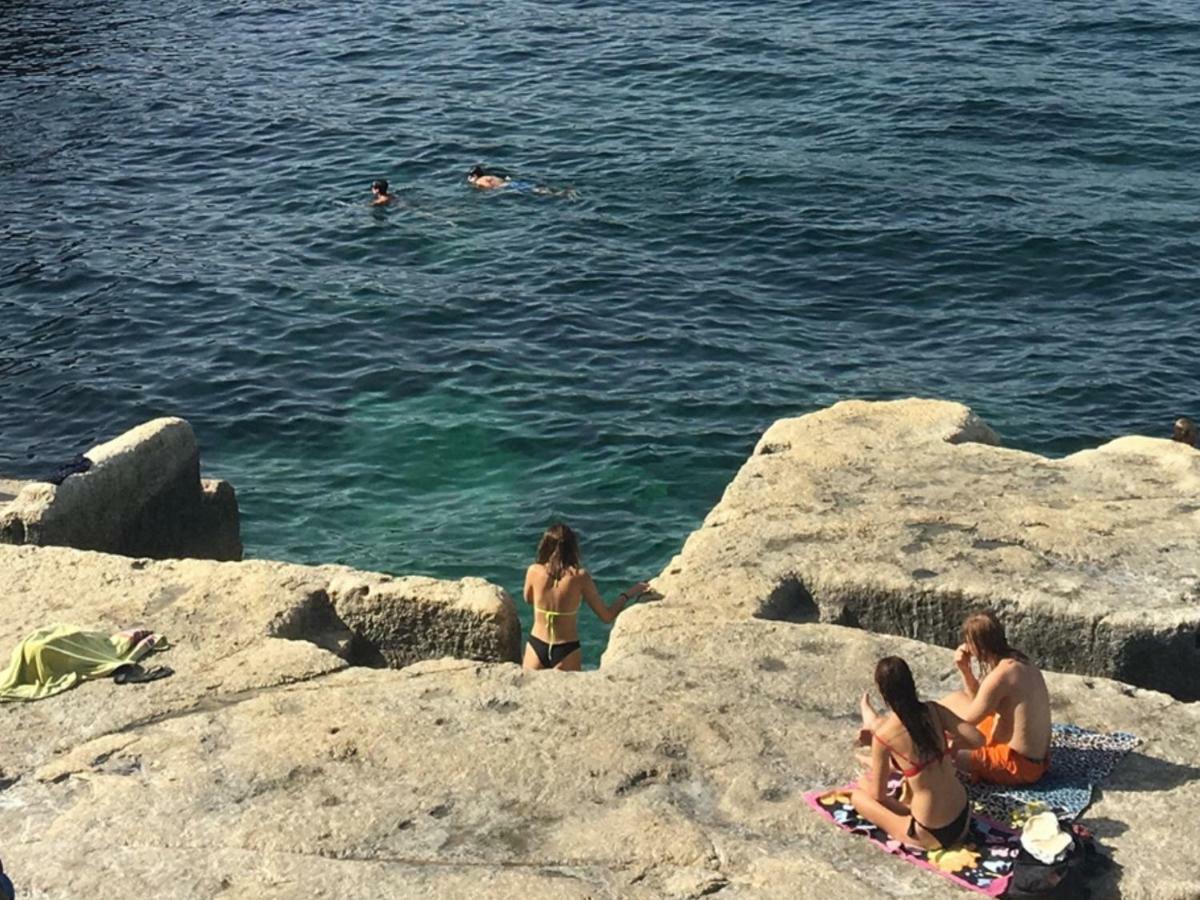 Spacious Seaview Sliema Apt, Steps From Valletta Ferry מראה חיצוני תמונה
